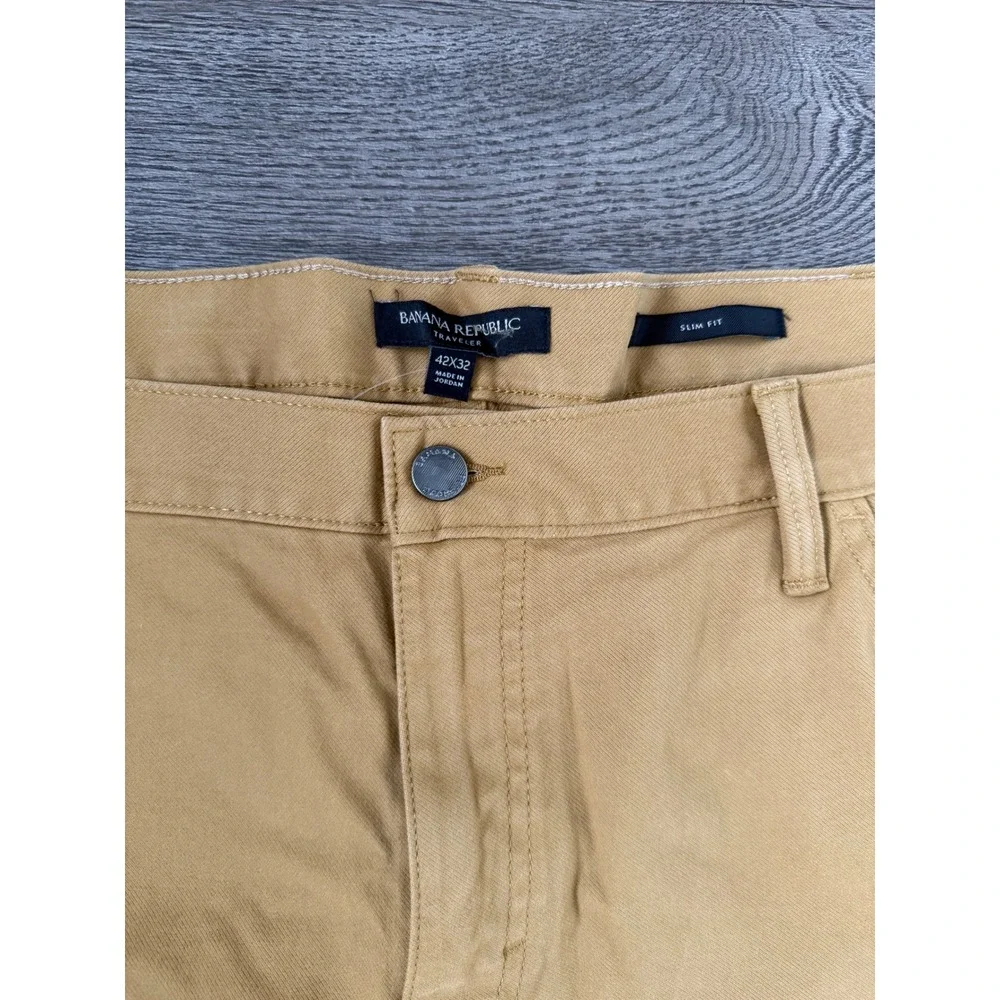 Banana Republic Slim Fit Traveler Pant - Size 42x32 - Whiskey Brown - NWOT‎